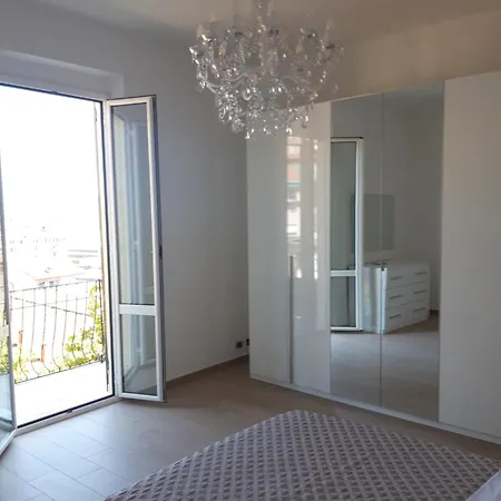 La Mimosa Di Andrea * لا سبيتسْيا