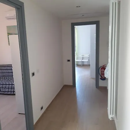 La Mimosa Di Andrea لا سبيتسْيا