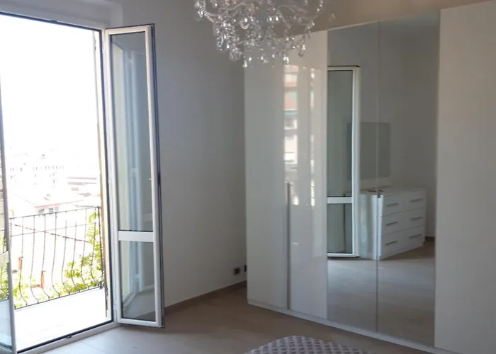 La Mimosa Di Andrea * لا سبيتسْيا