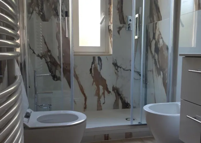 La Mimosa Di Andrea لا سبيتسْيا