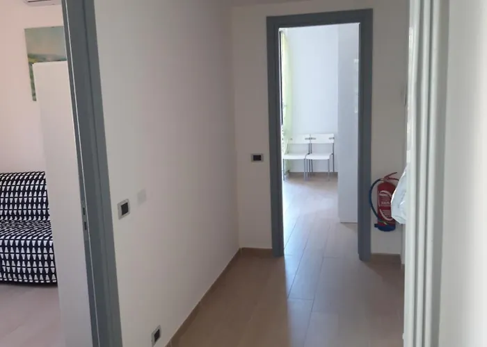 La Mimosa Di Andrea لا سبيتسْيا